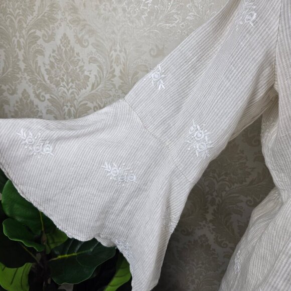 Antibes Blanc Size Small Cream White Striped Tunic Flared Sleeves Split Vneck - Picture 6 of 16